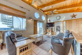 Grey Haven - Rockaway Beach - 6