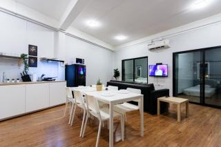 U4 Large 2 bed rooms full kitchen 200m to BTS - Bangkok - 9