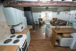 Buttercup Cottage - 2