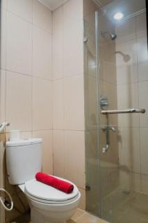 Elegant Studio Apartment at Tamansari Papilio By Travelio - 6