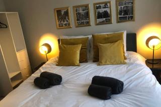 Liverpool · CHILLINGHOUSE # 8, ICE 3 Min. NETFLIX - Siegburg - 2