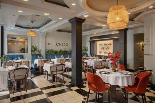 Queen's Court Hotel & Residence - Budapest - 8