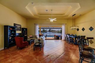 Scenic water view, 2 master suites with direct pool access - Villa Casa Amarilla - Cape Coral - 8