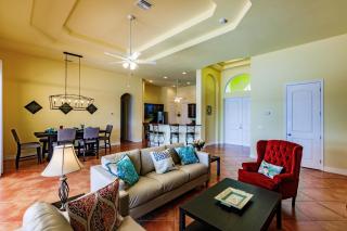 Scenic water view, 2 master suites with direct pool access - Villa Casa Amarilla - Cape Coral - 2