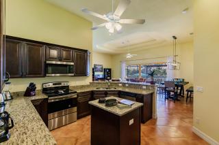 Scenic water view, 2 master suites with direct pool access - Villa Casa Amarilla - Cape Coral - 6