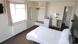 Warrens Village Motel and Self Catering - Clevedon - 7