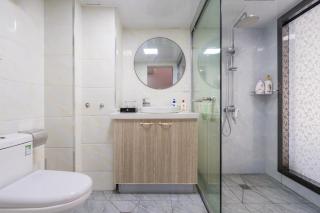 Quzhu Apartment Hotel (Wuhan Hankou Railway Station) - 4