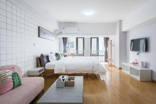 Quzhu Apartment Hotel (Wuhan Hankou Railway Station) - 3