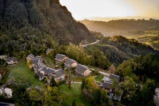 Evergreen Forest Retreat Zhangjiajie, Local Cultural Experience, Beside Zhangjiajie National Forest Park Middle Gate, Luxury Nature Escape , English speaking Butler, Free 24h Pickup ,Travel itinerary - 2