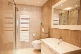 Modern two bedroom apartment with two bathrooms, just behind the CARLTON - 6