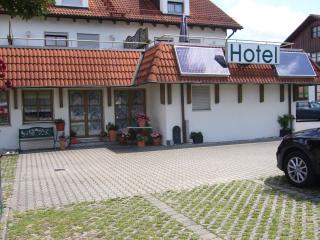 Hotel Hubertus - Kissing - 7