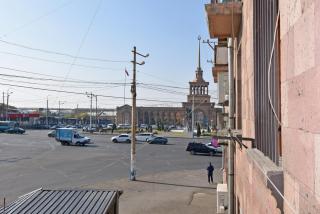 Apartment near Sasundci Davit Metro Station - Erevan - 5