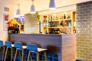 Holiday Inn Express Portsmouth Gunwharf Quays by IHG - 1
