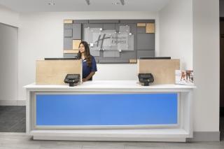 Holiday Inn Express San Antonio North Riverwalk Area by IHG - San Antonio - 1
