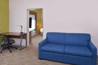 Holiday Inn Express & Suites - Omaha - 120th and Maple by IHG - Omaha - 6