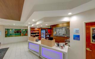 Holiday Inn Express Fort Wayne - East - New Haven by IHG - New Haven - 1