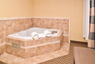 Holiday Inn Express Lewisburg - New Columbia by IHG - 4
