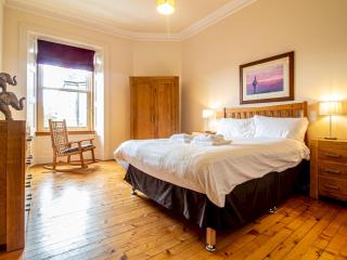 Pass the Keys Beautiful and Bright Georgian Style Morningside Apartment - 5
