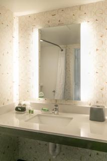 Holiday Inn & Suites Orlando - I-Drive - Theme Parks by IHG - 1