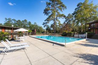 Days Inn & Suites by Wyndham Tallahassee Conf Center I-10 - Tallahassee - 6