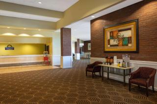 Days Inn & Suites by Wyndham Tallahassee Conf Center I-10 - Tallahassee - 8
