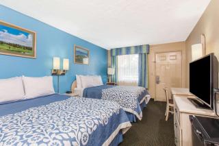 Days Inn by Wyndham Bradenton I-75 - Bradenton - 4