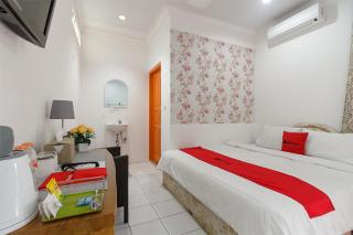 RedDoorz Syariah near Exit Toll Puncak - Bogor - 3
