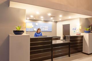 Holiday Inn Express Temecula by IHG - Temecula - 9