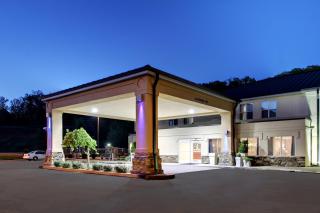 Holiday Inn Express Hurricane Mills Waverly by IHG - 4