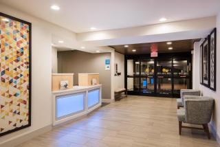 Holiday Inn Express Warrenton by IHG - Warrenton - 9