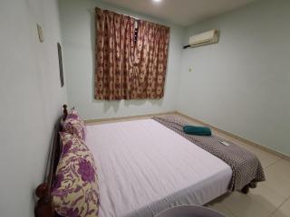 Zulfa Homestay - Musleem sahaja - 2