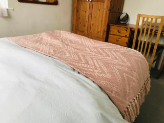 Central cosy 2 bedroom apartment - 4