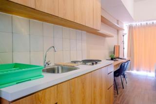 Warm Design Studio Apartment at Casa De Parco By Travelio - Tangerang - 6