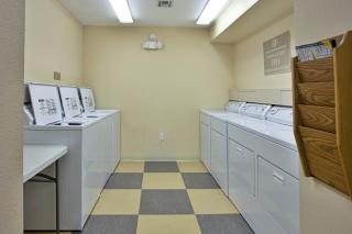 Candlewood Suites Lake Charles-Sulphur by IHG - Sulphur - 9