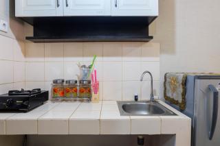Fully Furnished Studio at Serpong Greenview Apartment By Travelio - 7