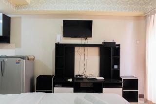 Fully Furnished Studio at Serpong Greenview Apartment By Travelio - 4