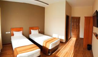 Bluefire Homestay Syariah - Banyuwangi - 9