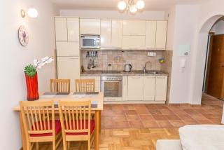 Apartment Qservice Petrovac - Budva - 0