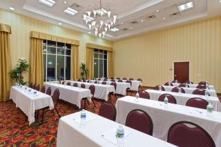 Holiday Inn Express Woodstock-Shenandoah Valley by IHG - 1