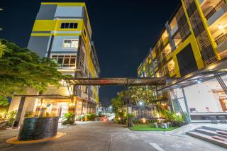 SB Living Place Hotel Phuket Town - 8