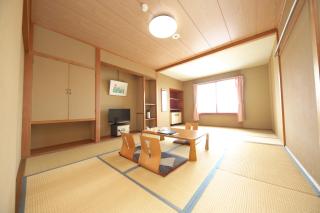 Shiga Swiss Inn - Yamanouchi - 2