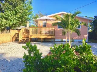 Coastal Studio Escape! - Naples - 0