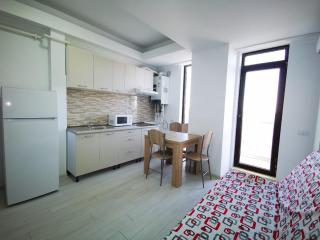 Paradis Apartments - BY THE LAKE - Mamaia - 8