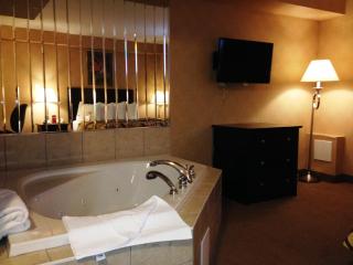 Woodstock Inn and Suites - 9