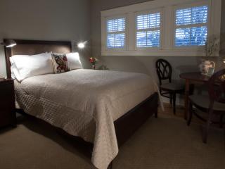 Showers Inn - Bloomington - 8