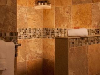 Showers Inn - 5
