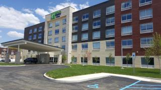 Holiday Inn Express & Suites Toledo West by IHG - Toledo - 8