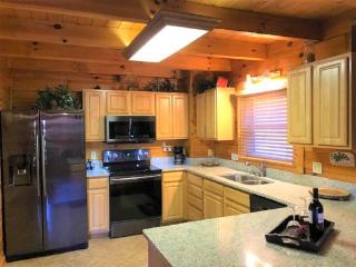 Knotty By Nature - Gatlinburg - 7