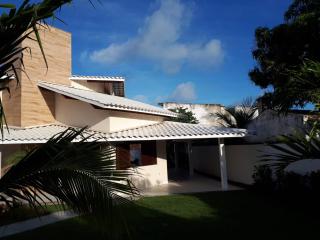 Guarajuba - casa em condomínio corais a 200 metros da praia - 8