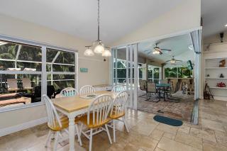 Luxury home, hot tub, heated pool, tiki bar - Villa Spain - 2